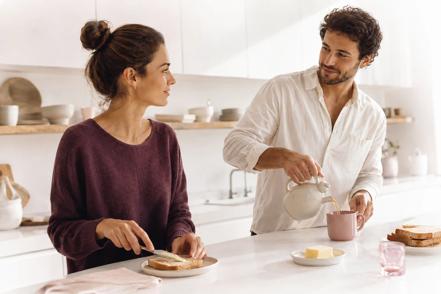 The couple making an ordinary Sunday breakfast together